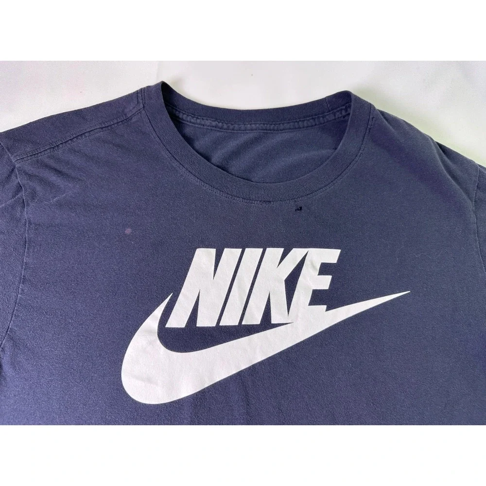 Nike Sportswear Swoosh Graphic T-Shirt Navy Blue Essential Athletic Gym Mens‎ XL